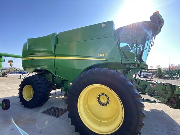 Image of John Deere S660 equipment image 1