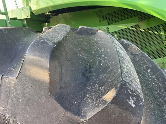 Image of John Deere S660 equipment image 1
