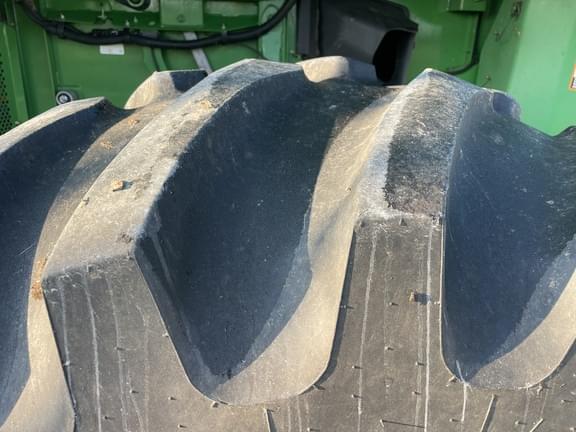 Image of John Deere S660 equipment image 2