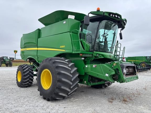 Image of John Deere S660 equipment image 1