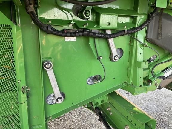 Image of John Deere S660 equipment image 3