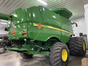 Main image John Deere S660 1