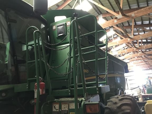 Main image John Deere S660