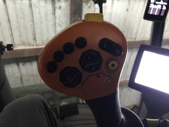 Main image John Deere S660 42