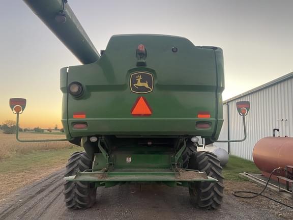 Image of John Deere S660 equipment image 4