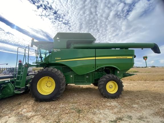 Image of John Deere S660 equipment image 4
