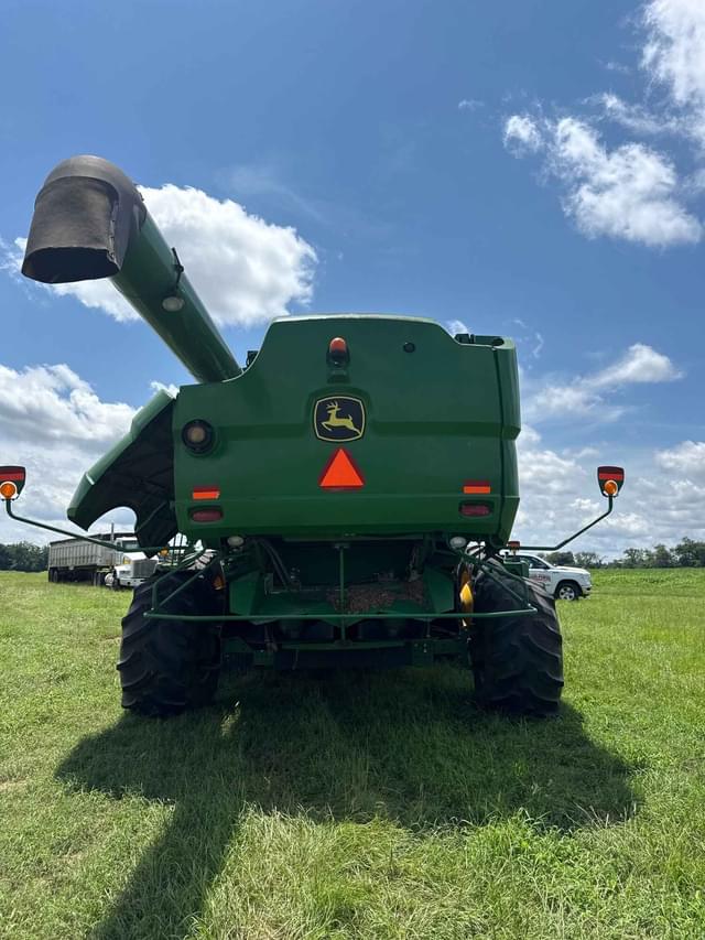 Image of John Deere S660 equipment image 3