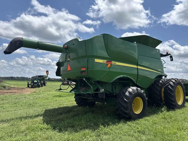 Image of John Deere S660 equipment image 2
