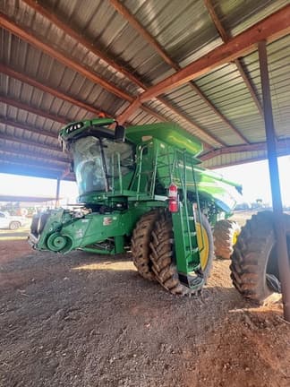 Main image John Deere S660