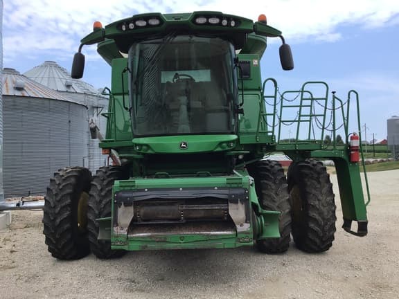 Image of John Deere S660 equipment image 1