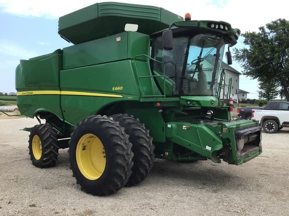 Image of John Deere S660 equipment image 4
