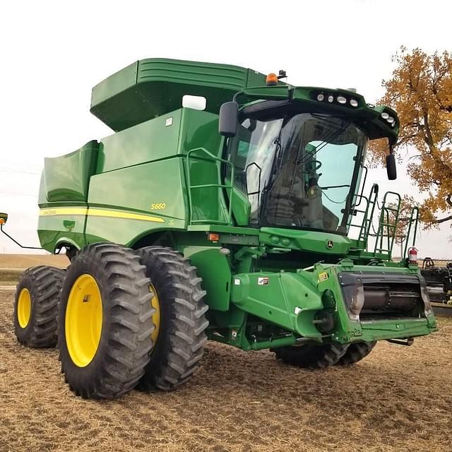 Image of John Deere S660 equipment image 1