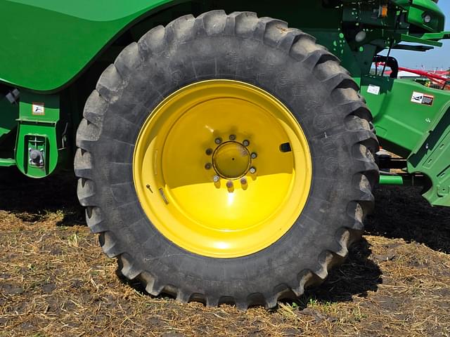 Image of John Deere S660 equipment image 3