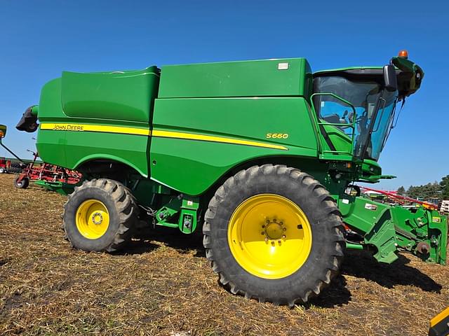 Image of John Deere S660 equipment image 2