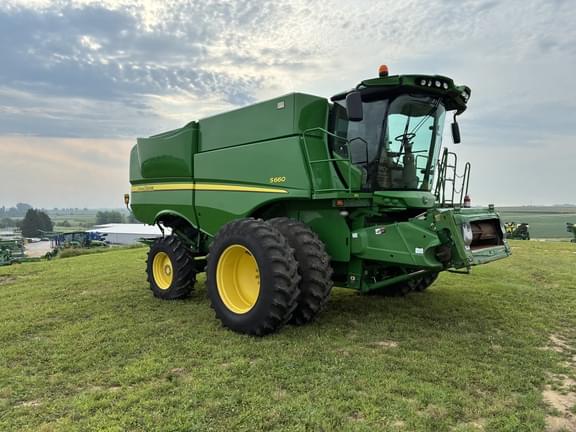 Image of John Deere S660 Primary image