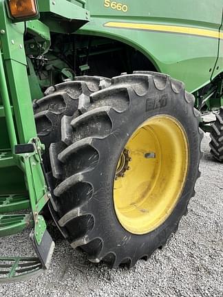 Image of John Deere S660 equipment image 4