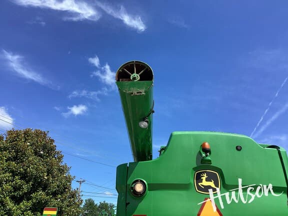 Image of John Deere S660 equipment image 2