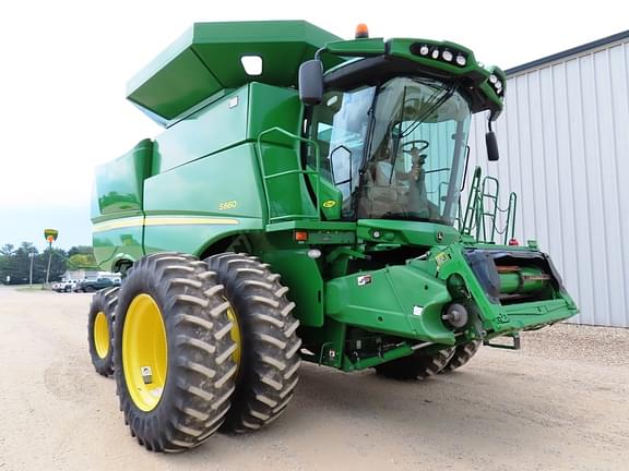 Image of John Deere S660 equipment image 1