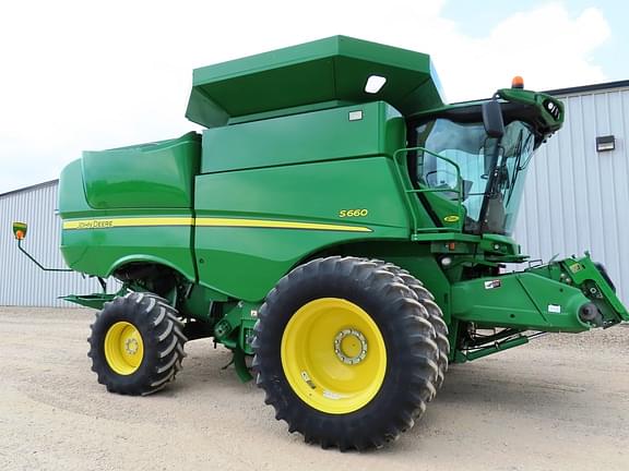 Image of John Deere S660 Primary image