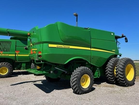 Main image John Deere S660 6
