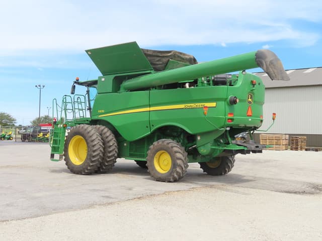 Image of John Deere S670 equipment image 4