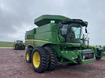 Main image John Deere S670