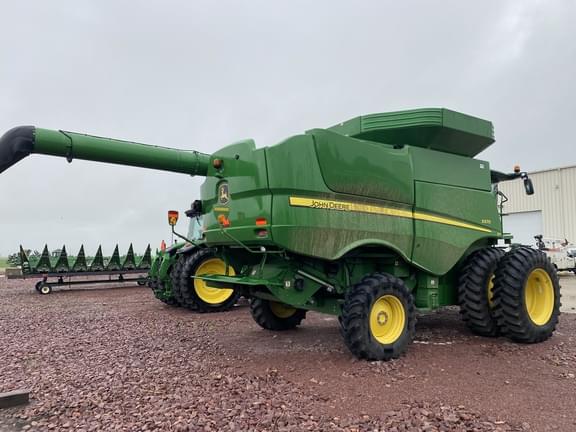 Image of John Deere S670 equipment image 3