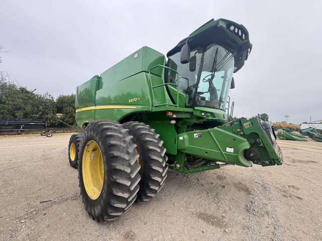 Image of John Deere S670 equipment image 3