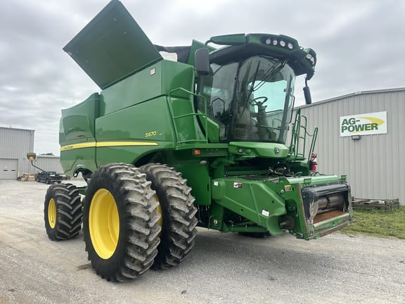 2013 John Deere S670 Equipment Image0