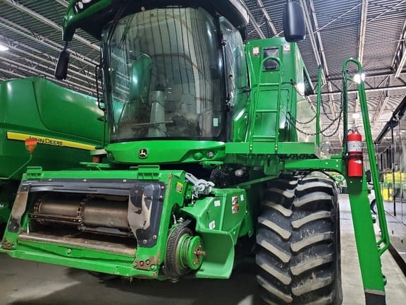 Main image John Deere S670