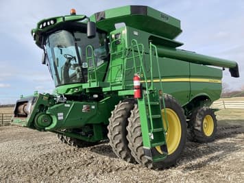 Main image John Deere S670