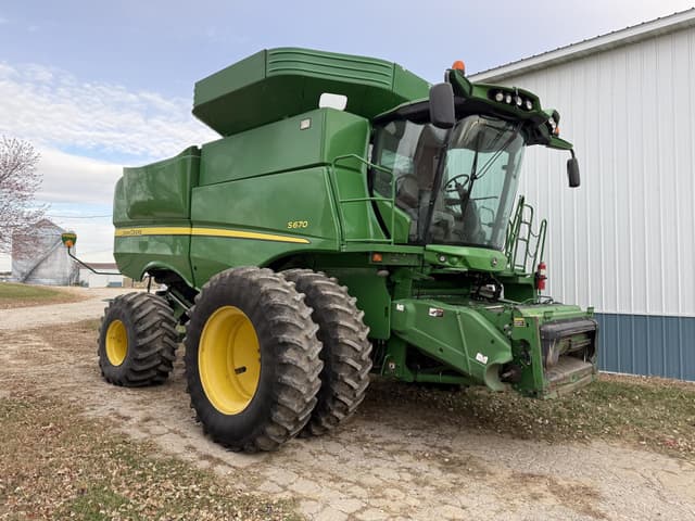Image of John Deere S670 equipment image 4