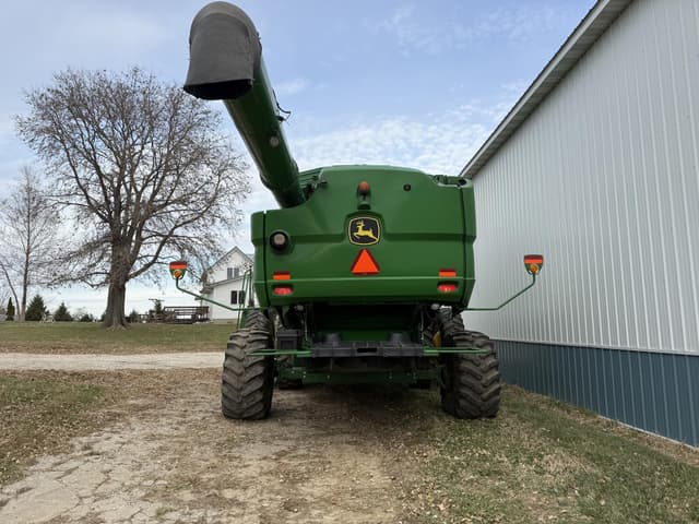 Image of John Deere S670 equipment image 3