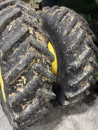 Image of John Deere S670 equipment image 3