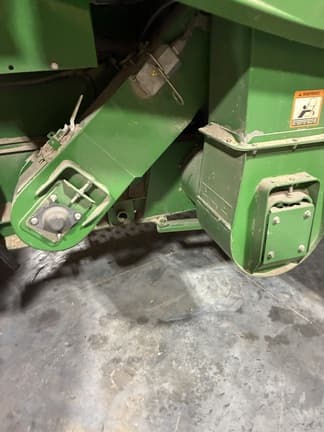 Image of John Deere S670 equipment image 2