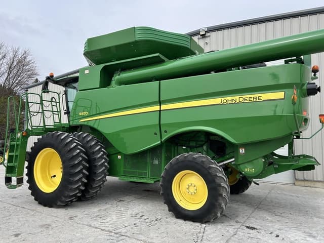 Image of John Deere S670 equipment image 4