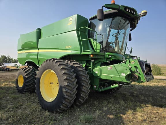 Image of John Deere S670 Primary image
