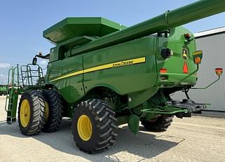 Main image John Deere S670 7