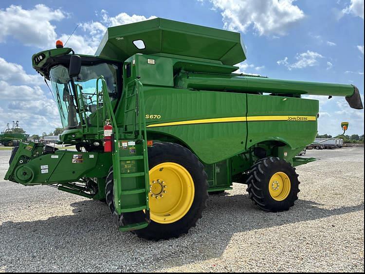 Image of John Deere S670 Primary image