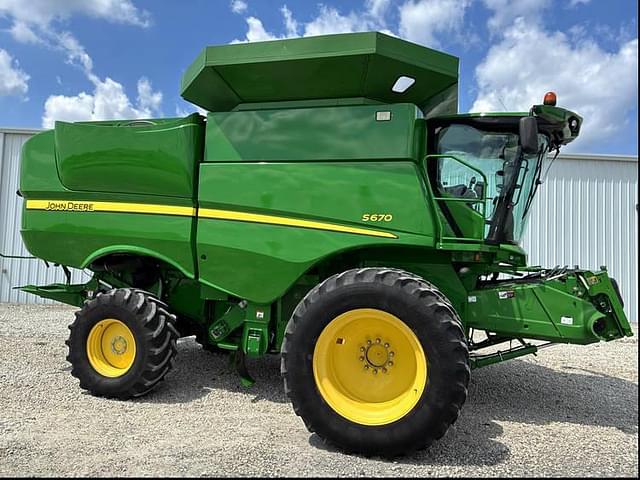 Image of John Deere S670 equipment image 3