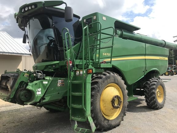 Main image John Deere S670