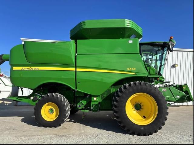 Image of John Deere S670 equipment image 3