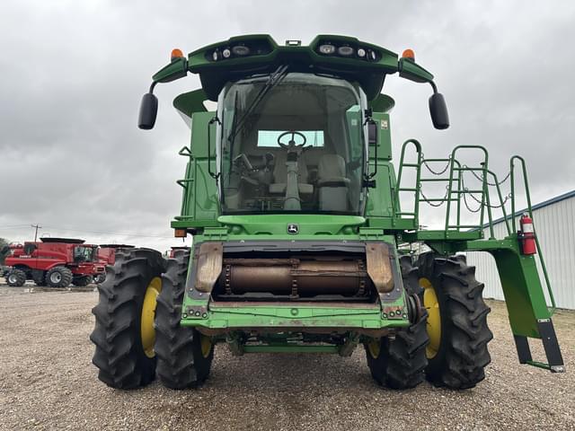 Image of John Deere S670 equipment image 2