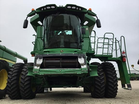 Image of John Deere S670 equipment image 2