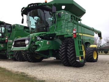 Main image John Deere S670