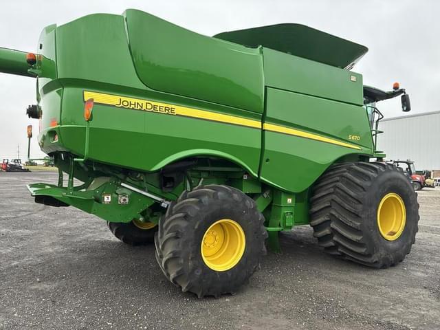 Image of John Deere S670 equipment image 3