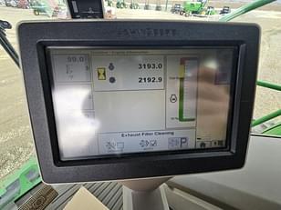 Main image John Deere S670 29