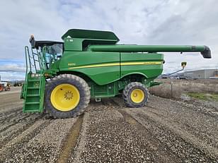 Main image John Deere S670 4