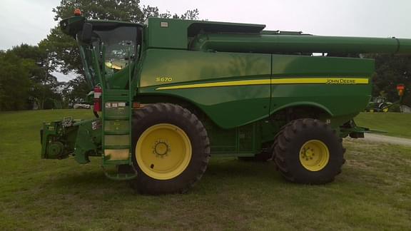 Image of John Deere S670 equipment image 1