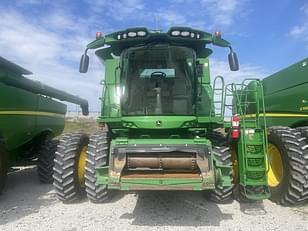 Main image John Deere S670 1